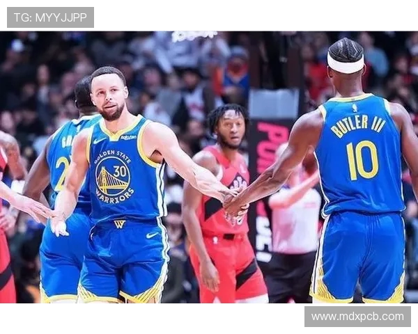 伊曼纽尔奎克利：篮球场上的新星与未来的希望